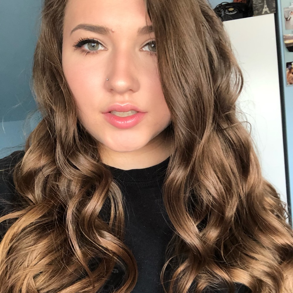 Meet your Posher, Lacey